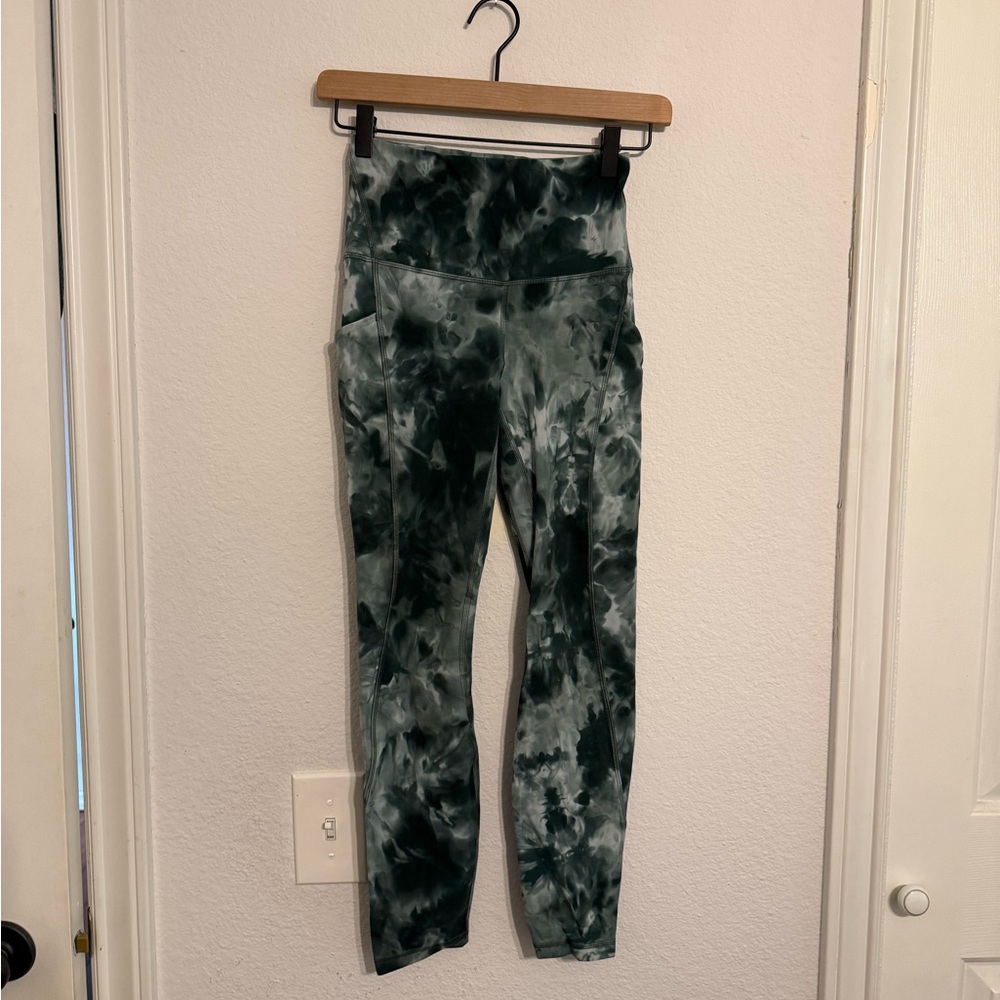 Lululemon Align 25” with pockets